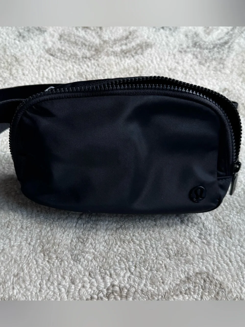 Lululemon Every Where Belt Bag In Black - Picture 12 of 14